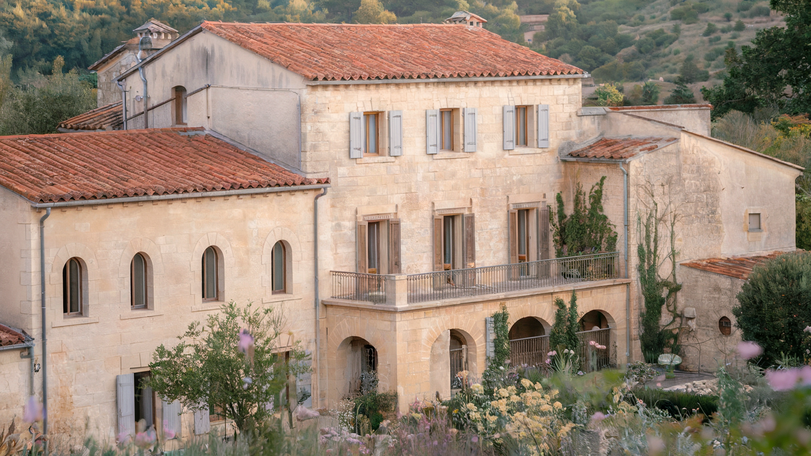 Rustic Provençal Chateaux