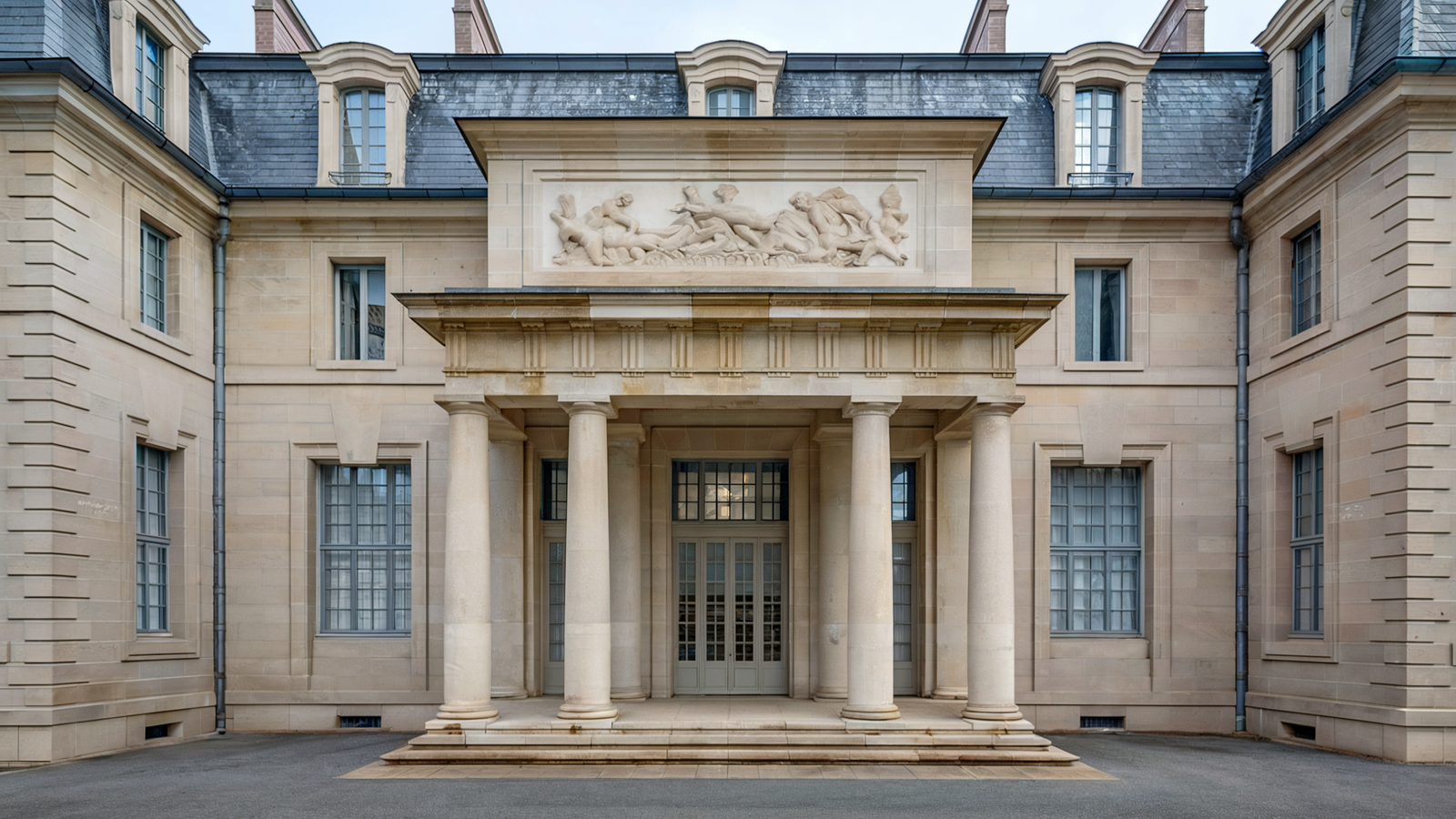 Vintage Glamour Chateaux